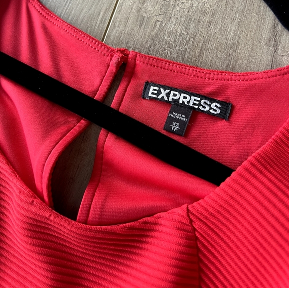 Express mini dresses - Picture 4 of 4